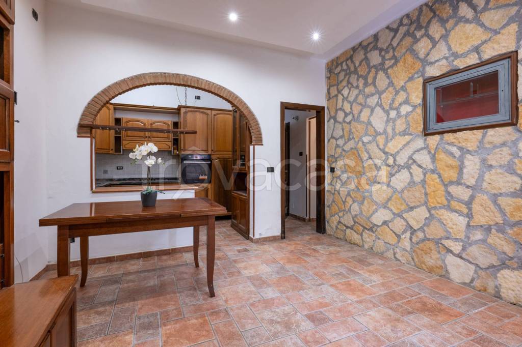 appartamento in vendita a Cascina in zona San Lorenzo a Pagnatico