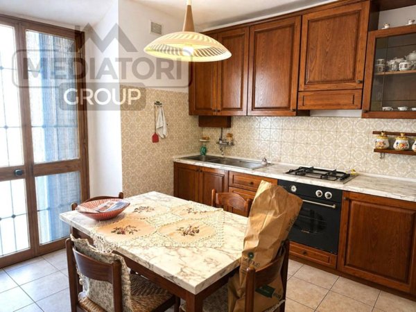 casa indipendente in vendita a Cascina