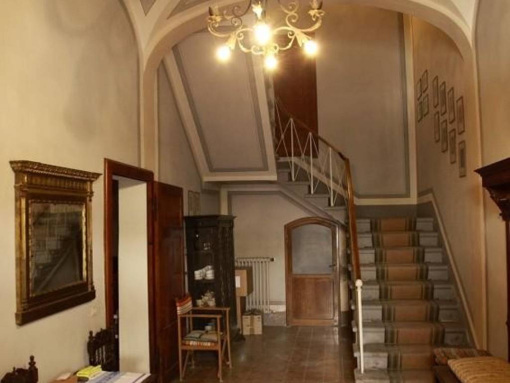 casa indipendente in vendita a Cascina in zona Latignano