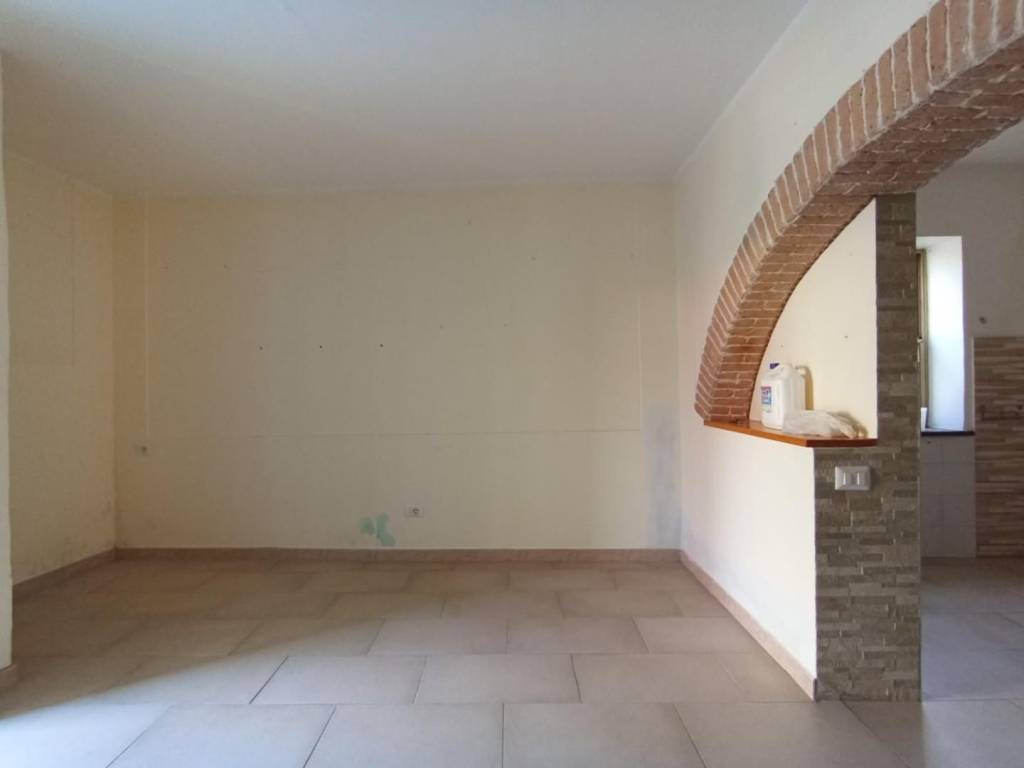 appartamento in vendita a Cascina in zona San Lorenzo alle Corti