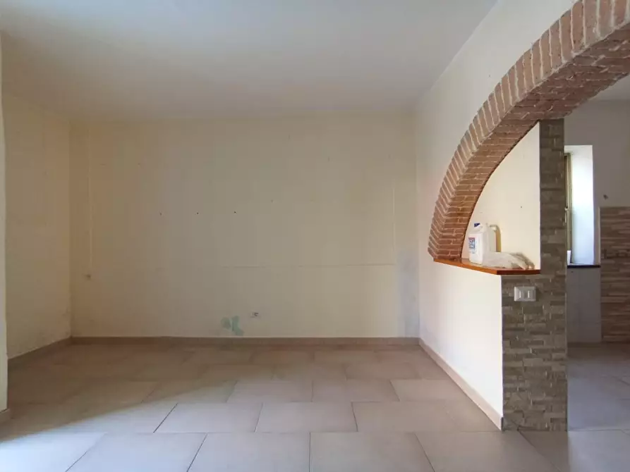 casa indipendente in vendita a Cascina in zona San Lorenzo alle Corti