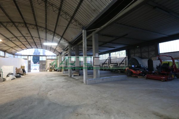 casale in vendita a Cascina in zona Navacchio