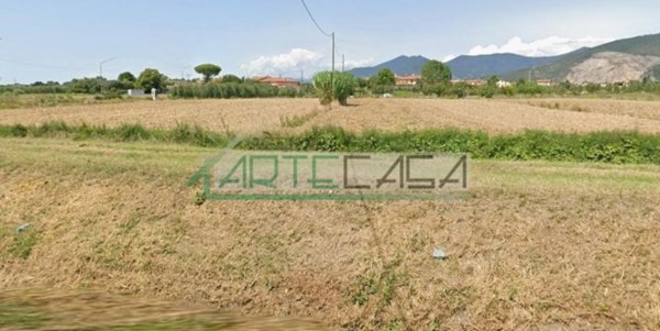 casale in vendita a Cascina in zona Latignano