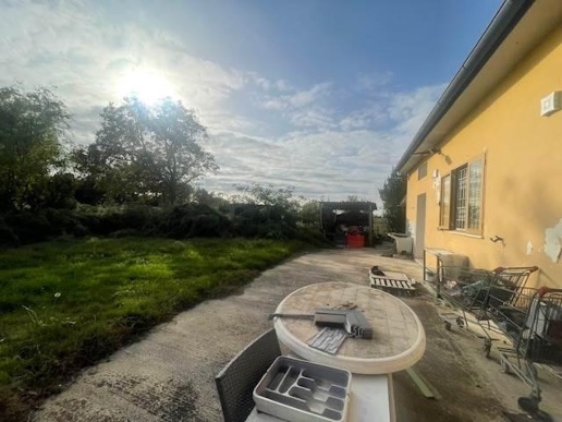 casa indipendente in vendita a Cascina
