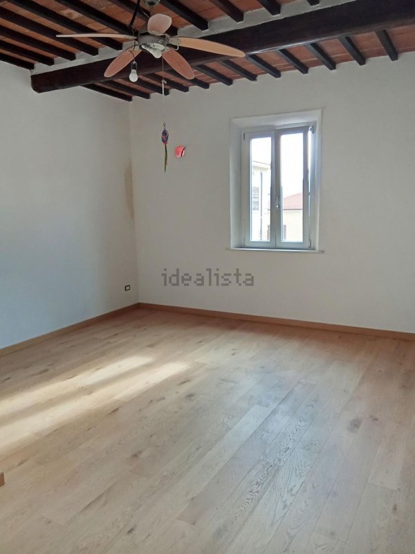 casa indipendente in vendita a Cascina in zona Casciavola