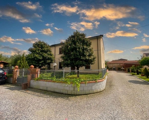 appartamento in vendita a Cascina