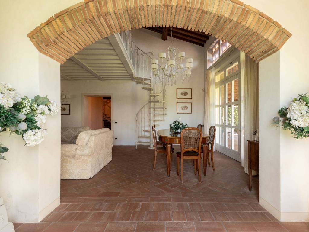 casa indipendente in vendita a Cascina in zona Navacchio