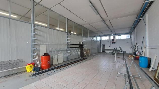 casale in vendita a Cascina in zona Navacchio