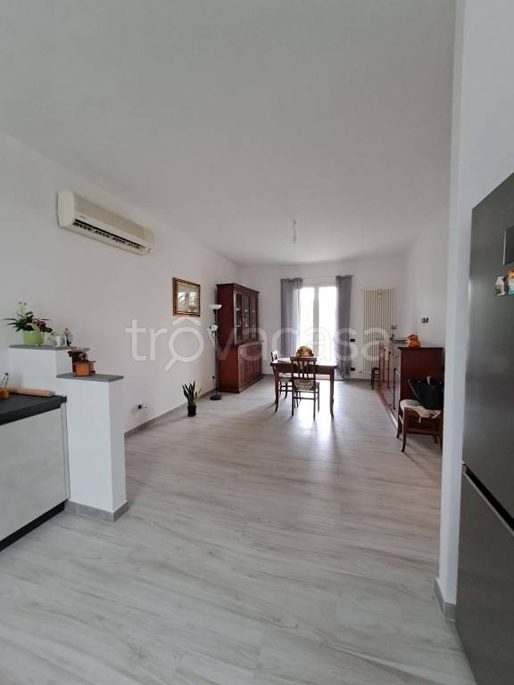 casa indipendente in vendita a Cascina in zona San Lorenzo a Pagnatico