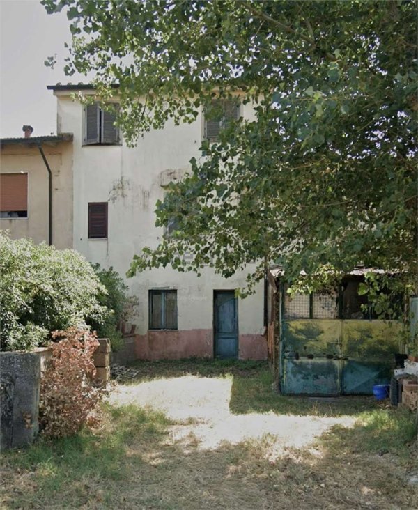 casa indipendente in vendita a Cascina