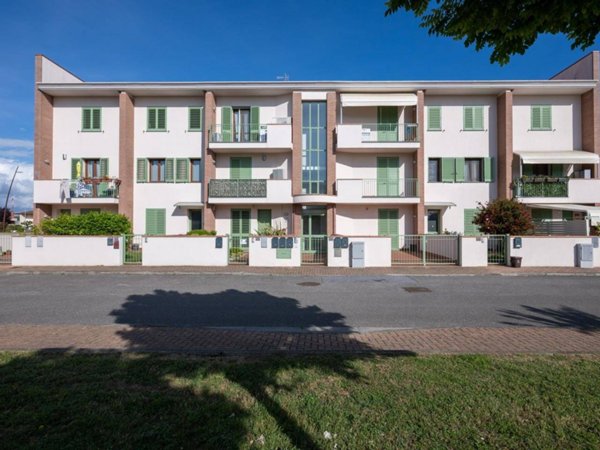 appartamento in vendita a Cascina in zona San Lorenzo a Pagnatico