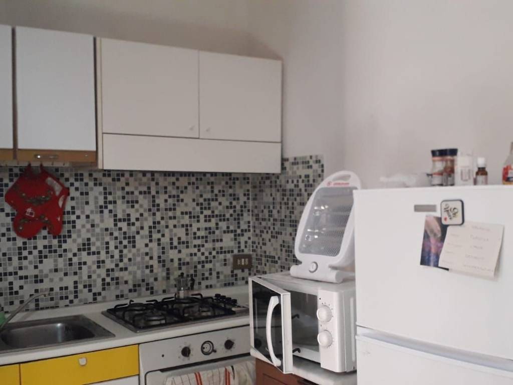 casa indipendente in vendita a Cascina in zona Latignano