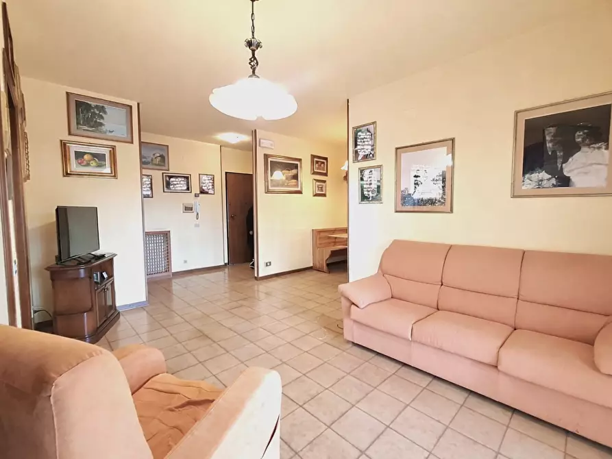 appartamento in vendita a Cascina