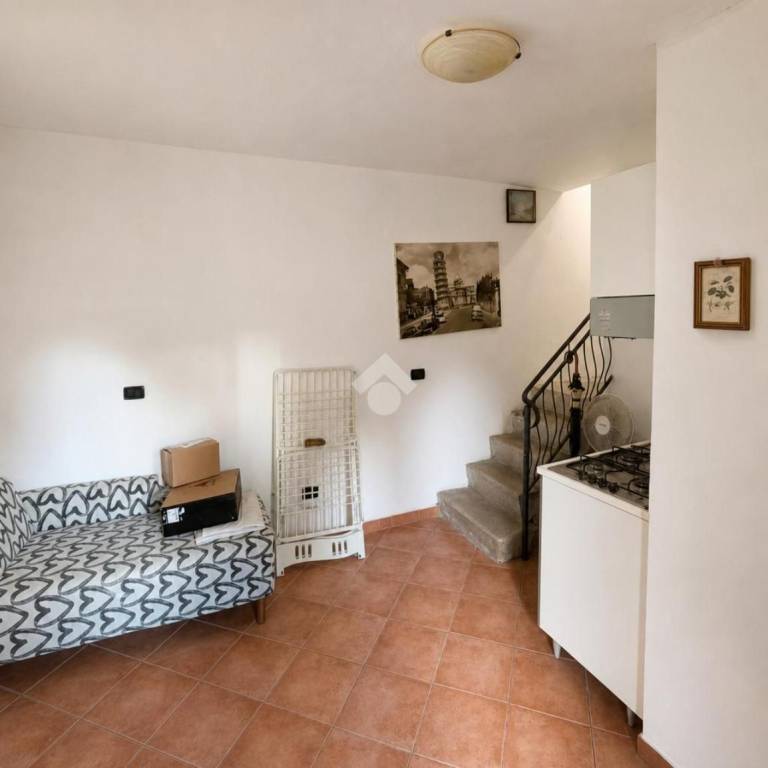 casa indipendente in vendita a Cascina in zona Navacchio