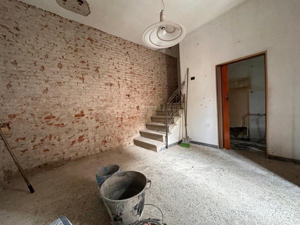 casa indipendente in vendita a Cascina