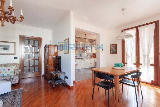 casa indipendente in vendita a Cascina in zona Visignano