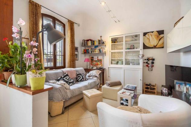 casa indipendente in vendita a Cascina