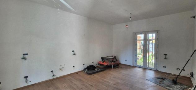casa indipendente in vendita a Cascina in zona Casciavola