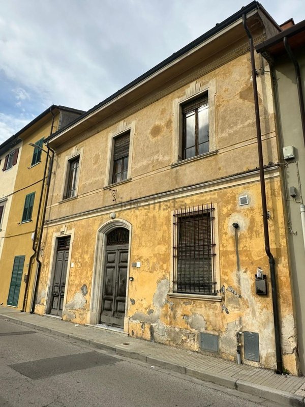 casa indipendente in vendita a Cascina in zona Ripoli