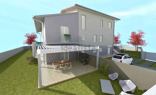 casa indipendente in vendita a Cascina