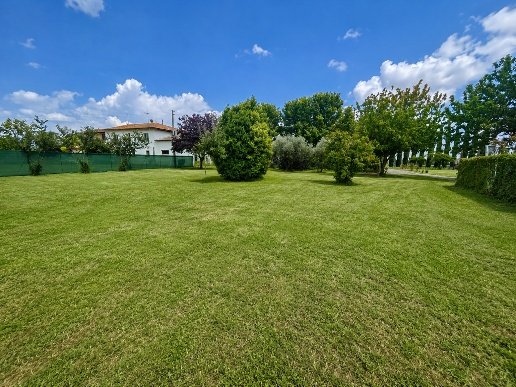 appartamento in vendita a Cascina in zona Latignano