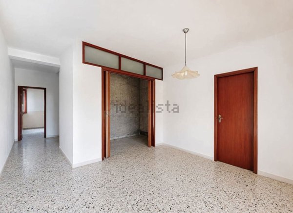 casa indipendente in vendita a Cascina in zona Latignano