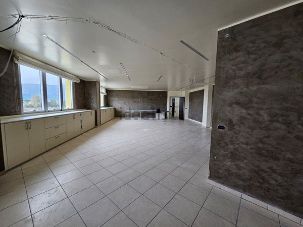 casale in vendita a Cascina in zona Marciana