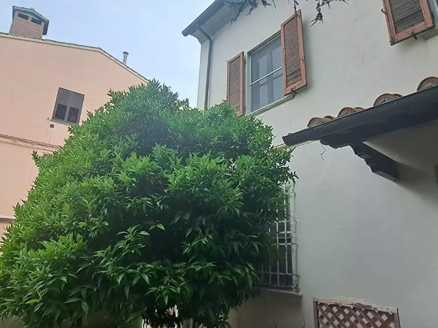 casa indipendente in vendita a Cascina
