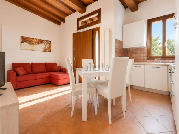 appartamento in vendita a Cascina in zona Marciana