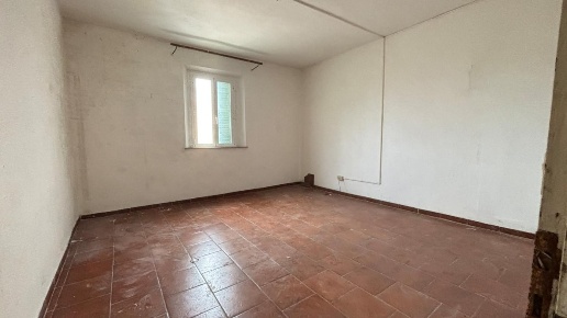 appartamento in vendita a Cascina in zona Marciana