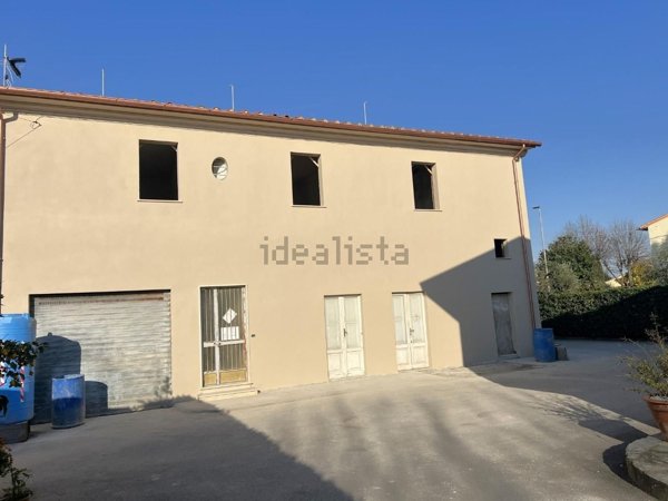 appartamento in vendita a Cascina in zona Visignano