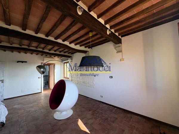 appartamento in vendita a Cascina in zona Marciana