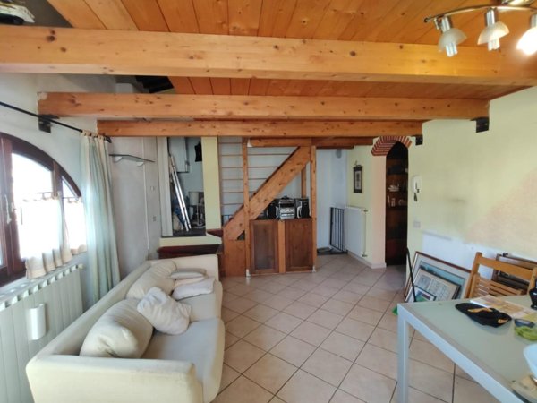 appartamento in vendita a Cascina in zona San Giorgio