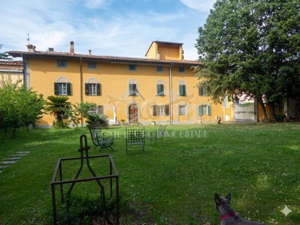 casa indipendente in vendita a Cascina in zona Casciavola