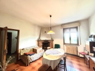 casa indipendente in vendita a Cascina