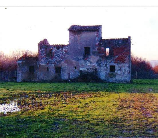 casale in vendita a Cascina in zona Marciana