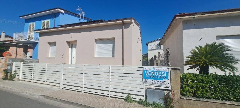 casa indipendente in vendita a Cascina in zona Navacchio