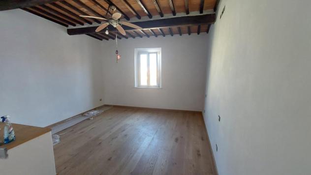 casa indipendente in vendita a Cascina in zona Casciavola