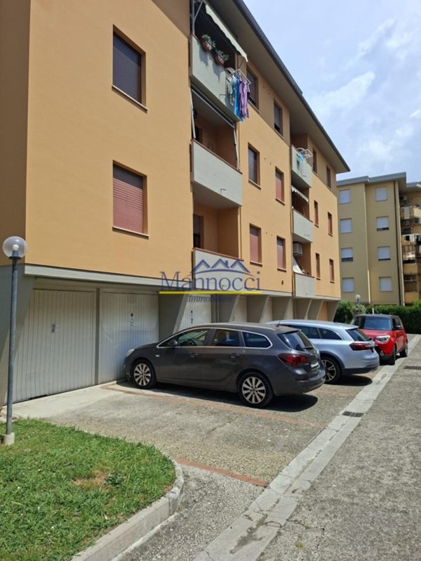 appartamento in vendita a Cascina in zona Marciana