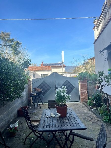 casa indipendente in vendita a Cascina in zona Navacchio