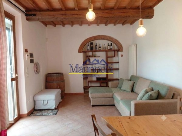 casa indipendente in vendita a Cascina