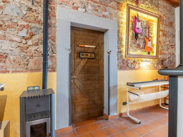 casale in vendita a Cascina in zona Marciana
