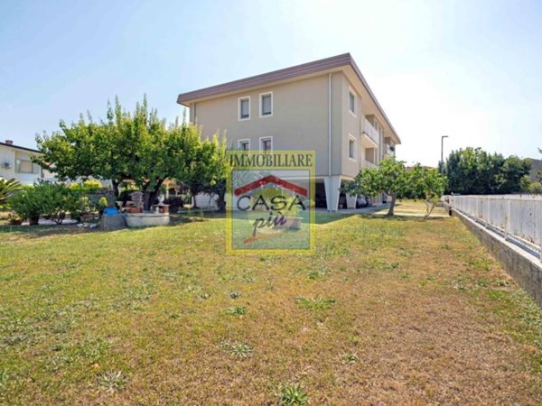 appartamento in vendita a Cascina