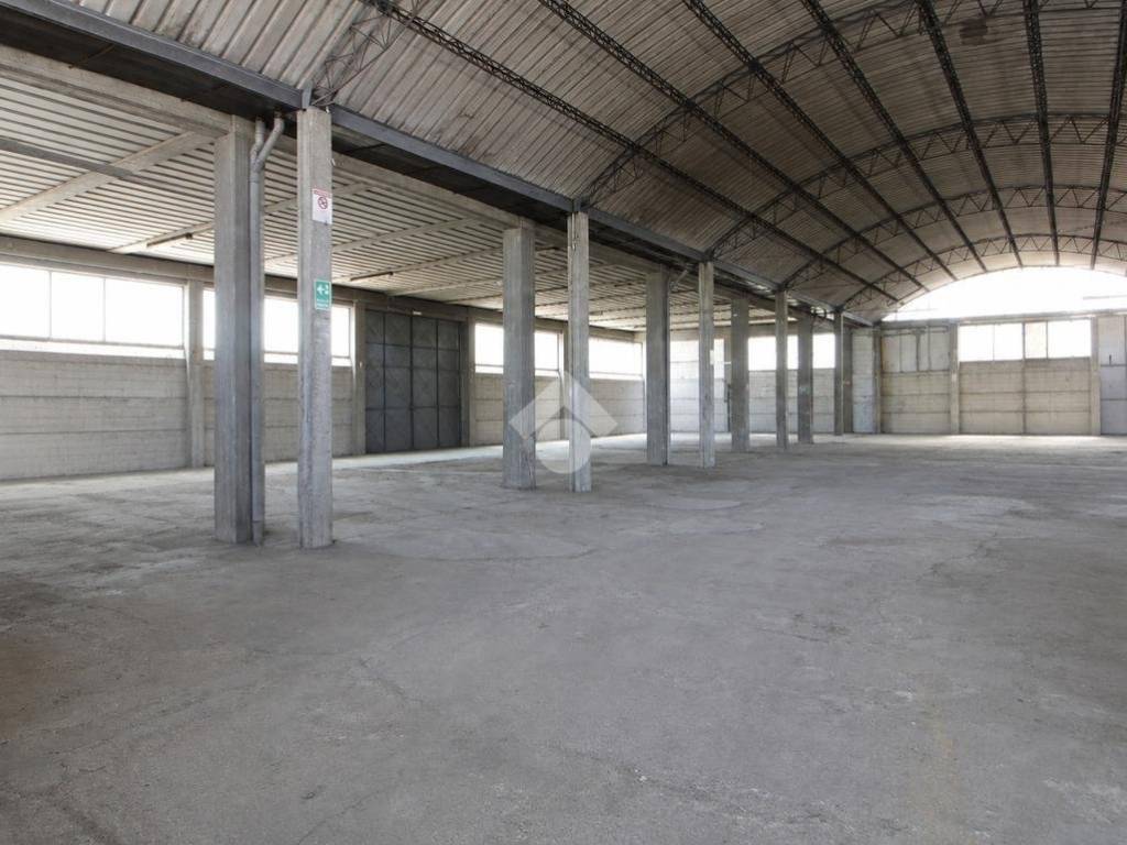 casale in vendita a Cascina in zona Navacchio