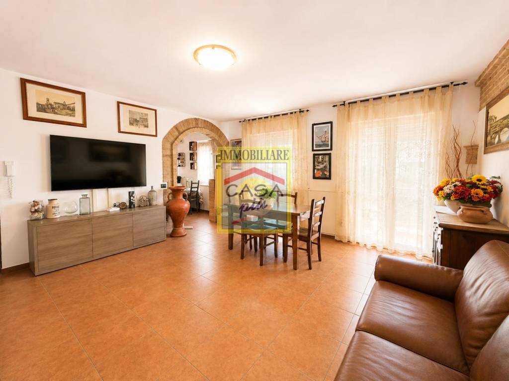 appartamento in vendita a Cascina in zona Marciana