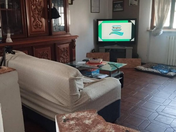casa indipendente in vendita a Cascina