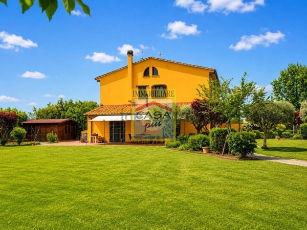 casale in vendita a Cascina
