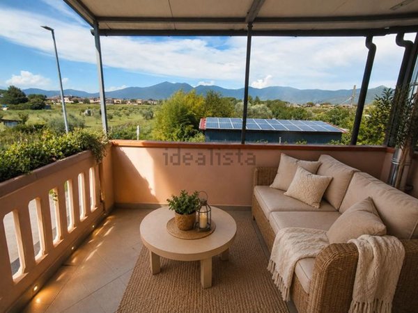 casa indipendente in vendita a Cascina