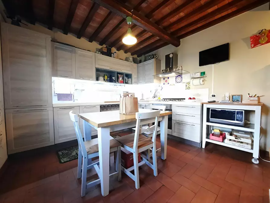 casale in vendita a Cascina in zona Marciana