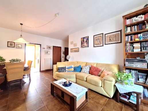 appartamento in vendita a Cascina in zona Marciana